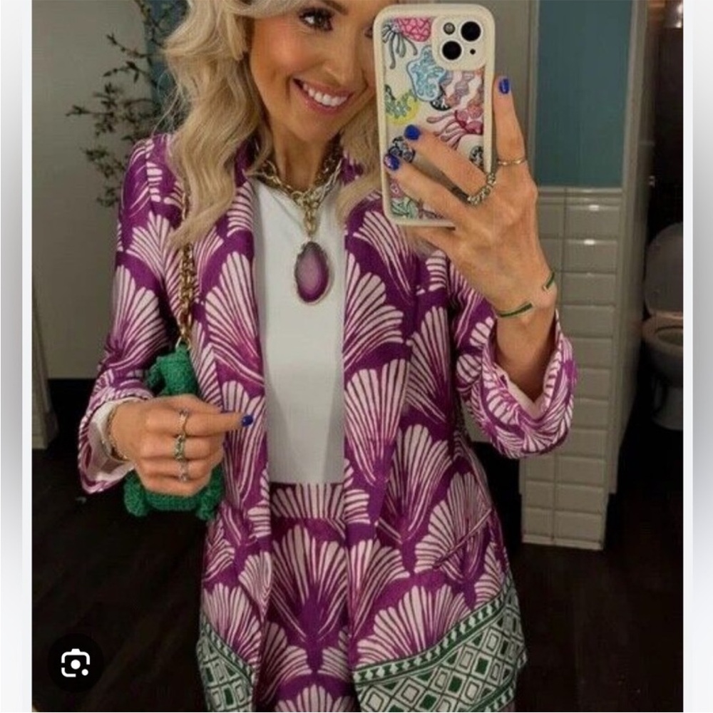 NWT ZARA SATIN EFFECT PRINTED SIZE XL 
🚨FIRM PRICE - Picture 13 of 16